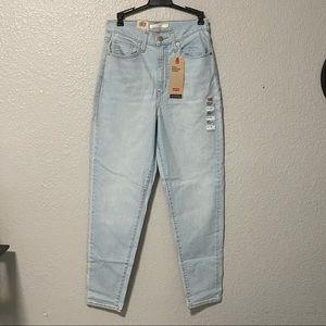 Levi’s Mom Jeans
